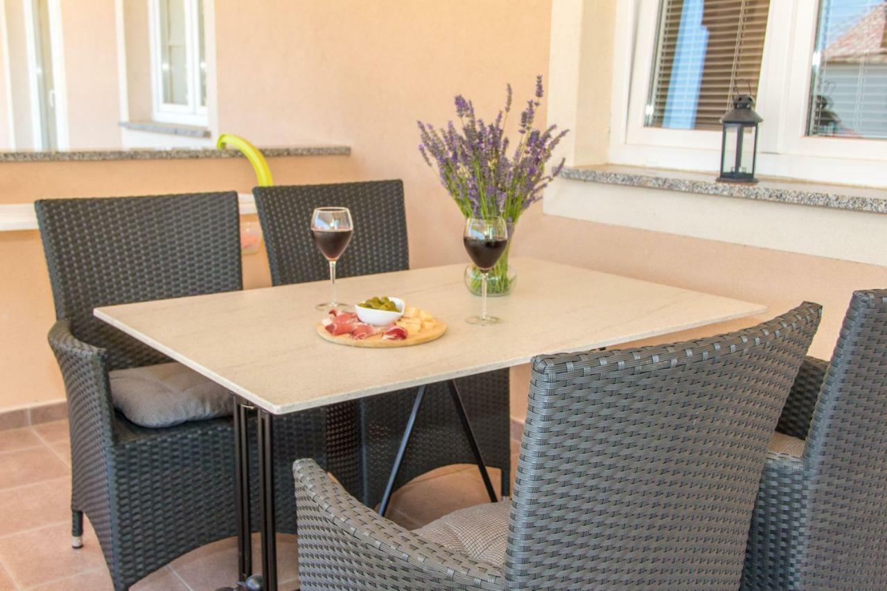 Apartmani Zoric Punat Dış mekan fotoğraf